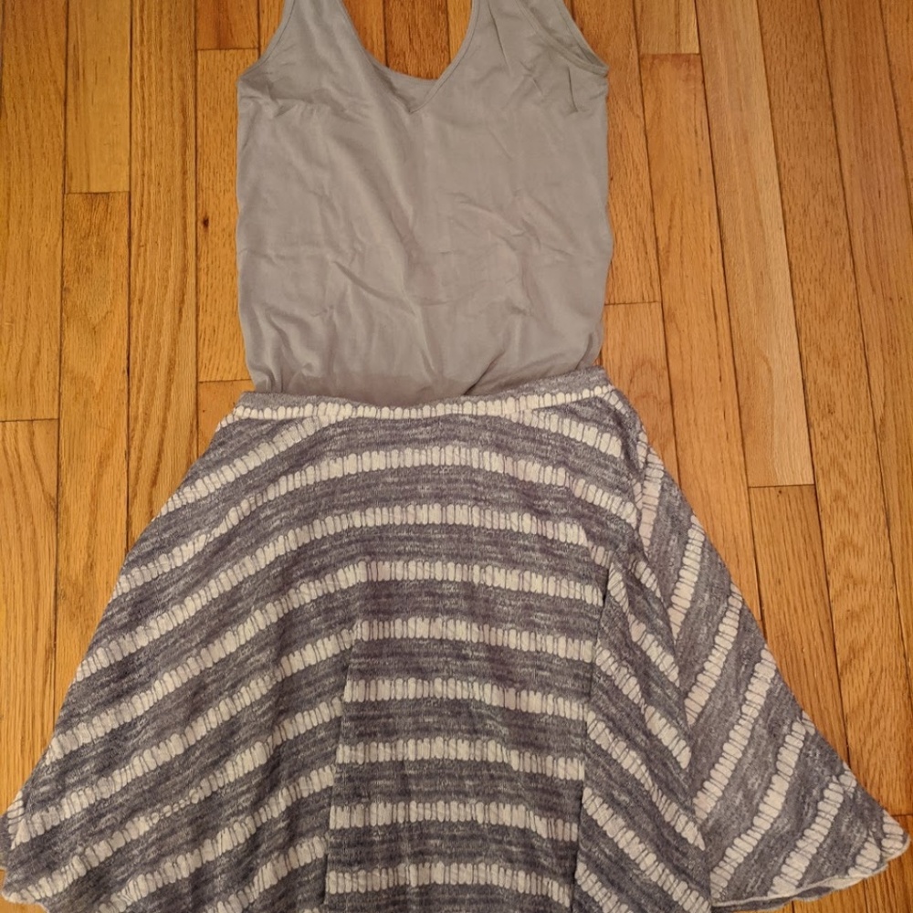 Hem & Thread Skirt - Picture 2 of 2